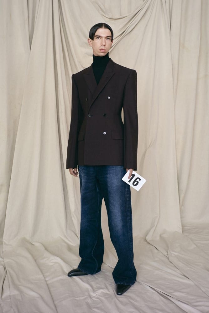 BALENCIAGA COUTURE_16 (667×1000)