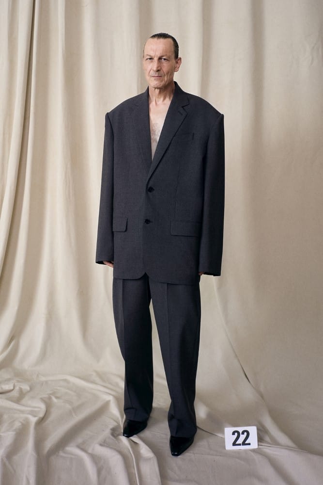 BALENCIAGA COUTURE_22 (667×1000)