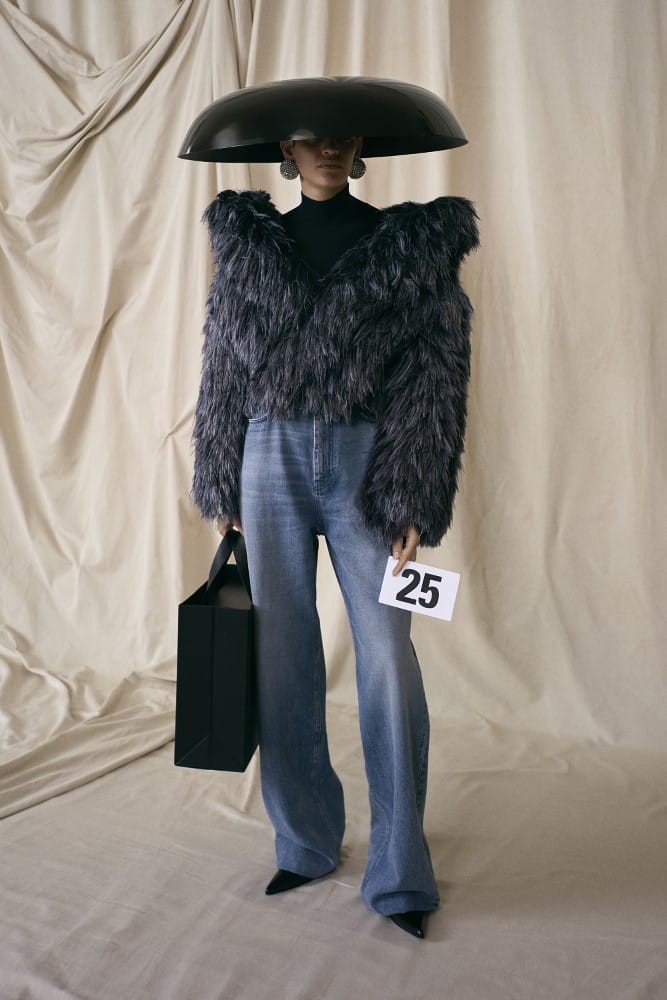 BALENCIAGA COUTURE_25 (667×1000)