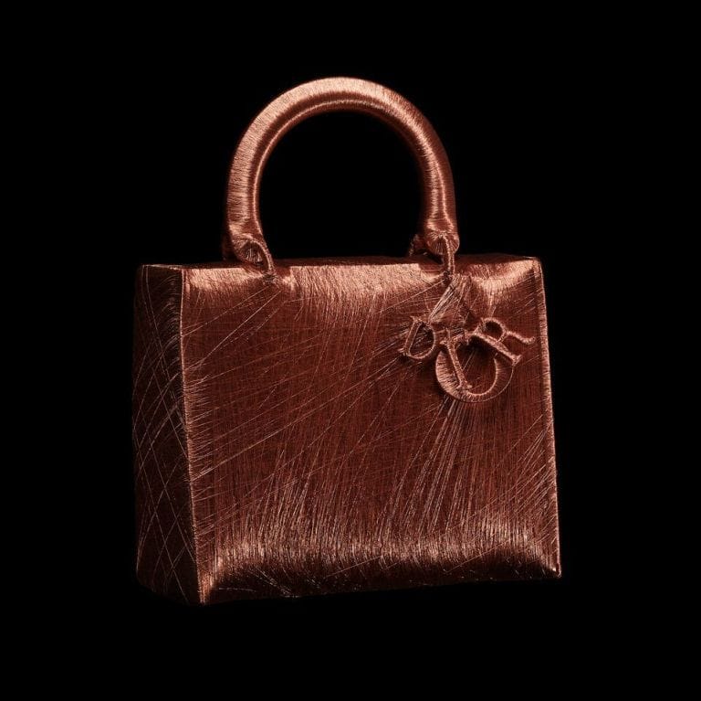 Alice Anderson，《Bag》