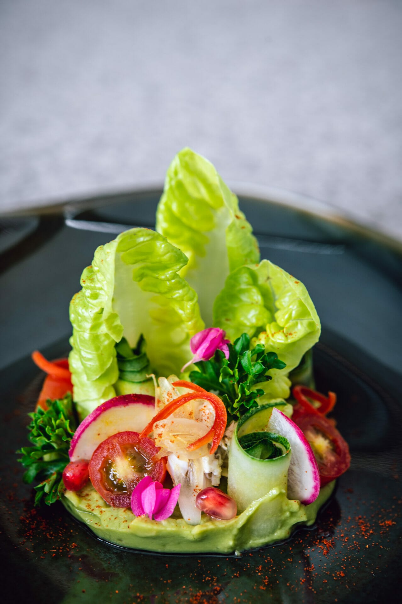 Chiva-Som_Fattoush with crab and avocado sauce