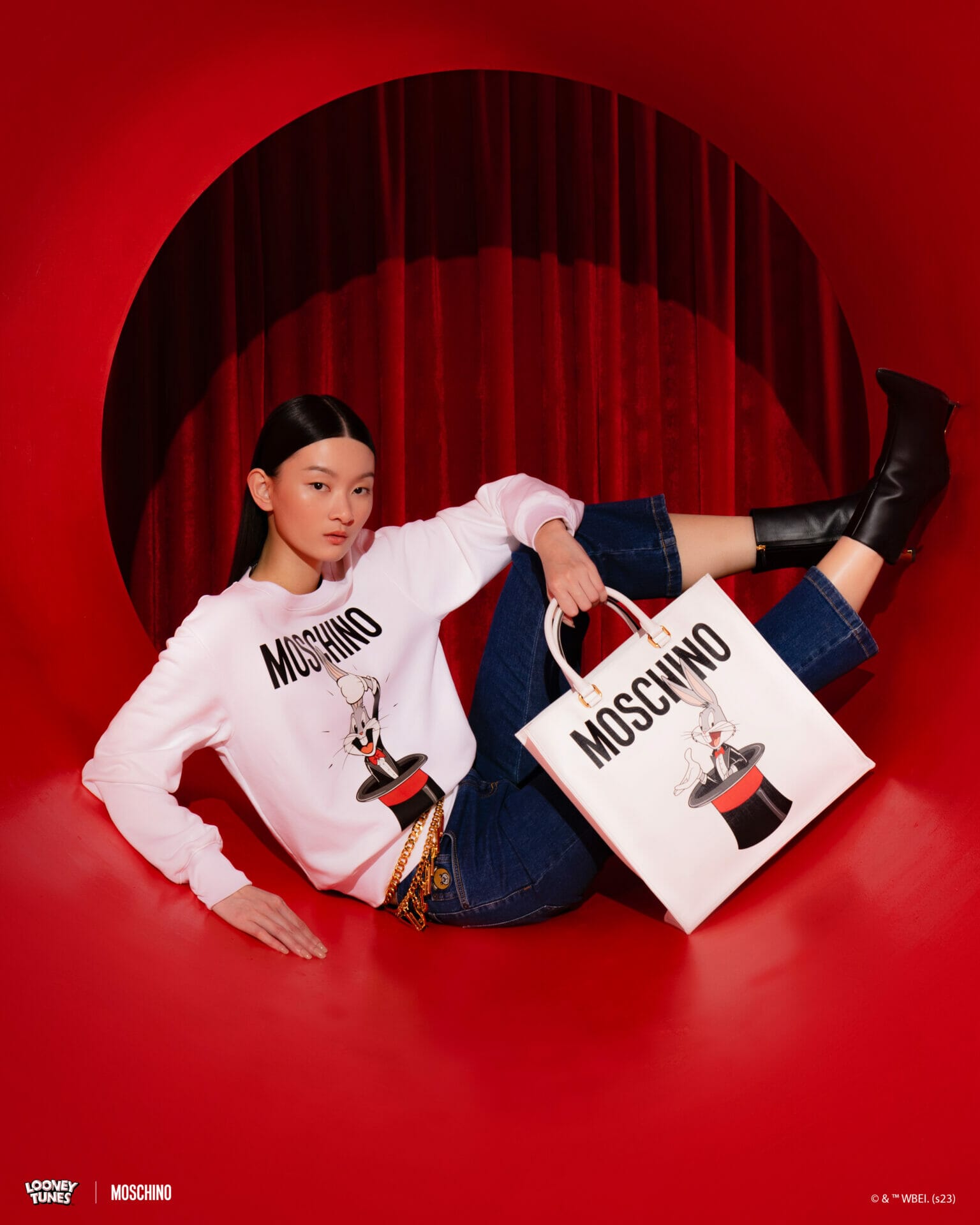 Moschino Bugs Bunny Image 12