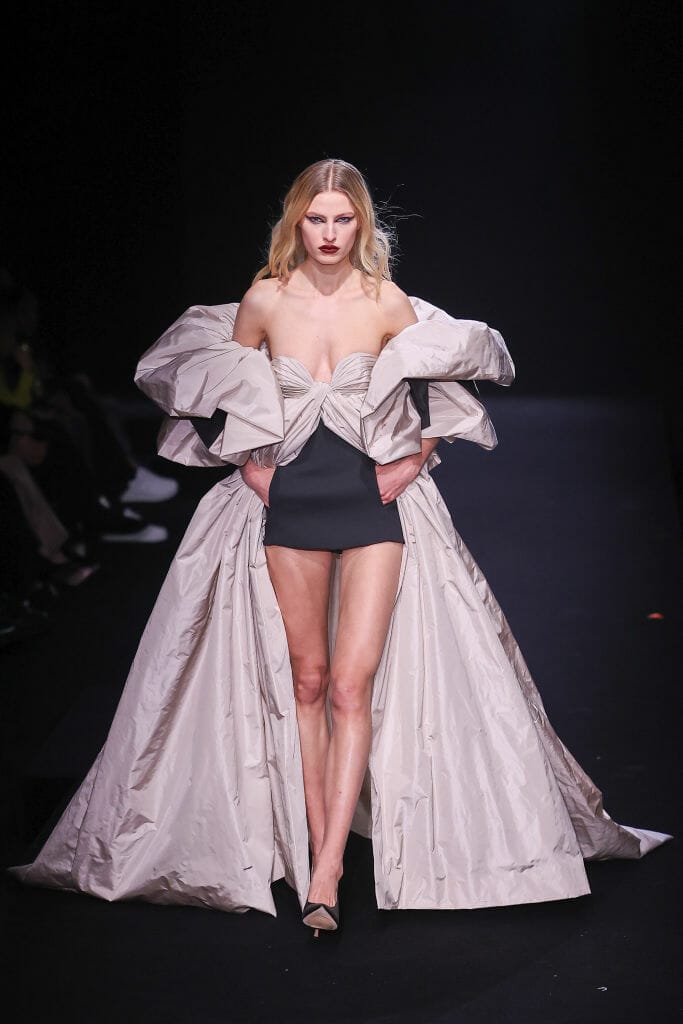 Valentino : Runway – Paris Fashion Week – Haute Couture Spring Summer 2023