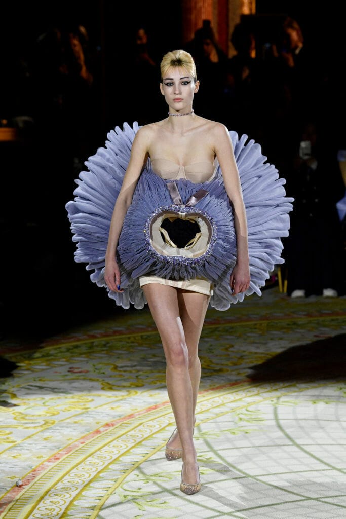 Viktor & Rolf : Runway – Paris Fashion Week – Haute Couture Spring Summer 2023