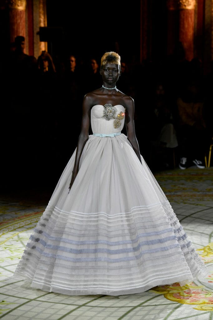 Viktor & Rolf : Runway – Paris Fashion Week – Haute Couture Spring Summer 2023