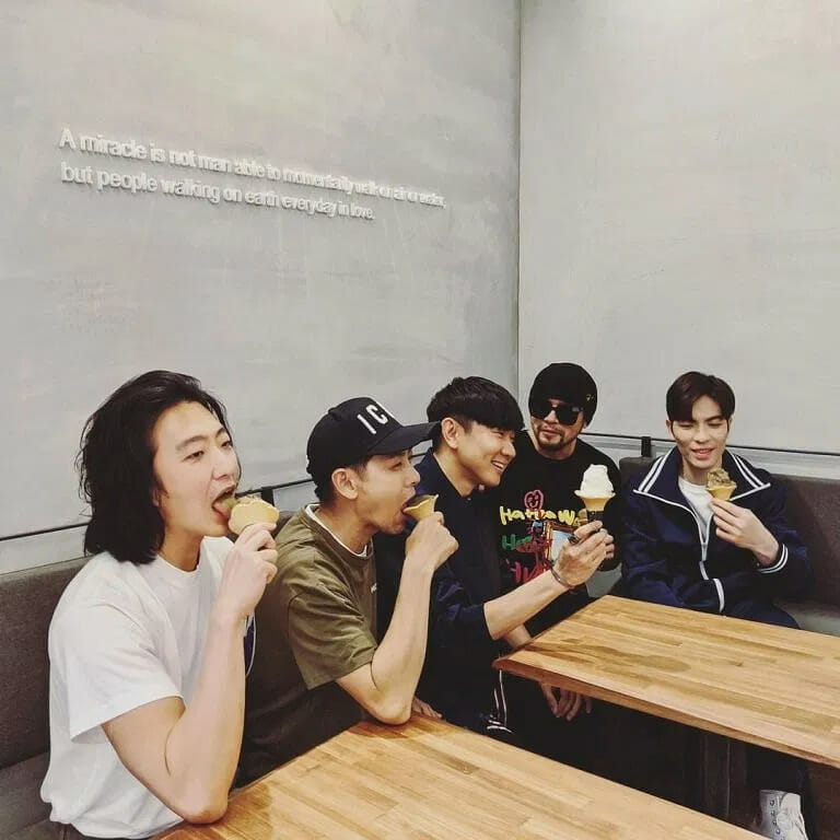 celebrity CEO celebrity CEO