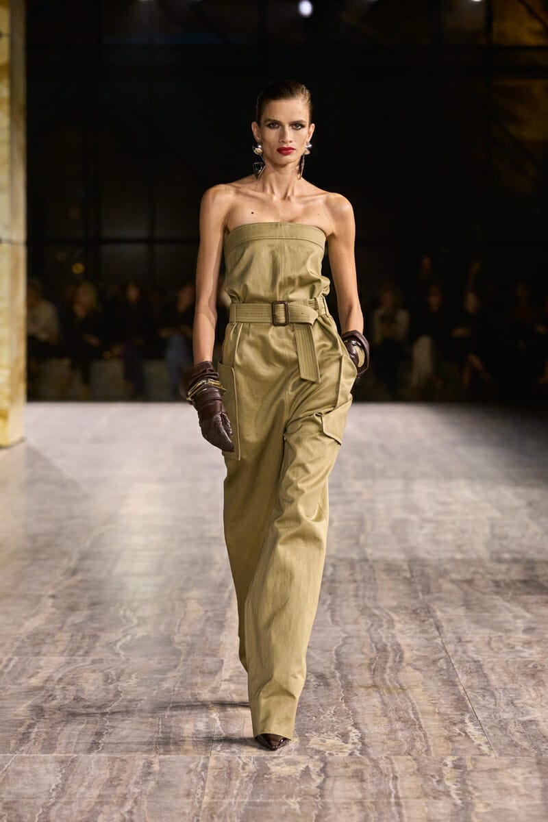 SAINT LAURENT_FASHION_SHOW_WSS24_VOGUE_RUNWAY_FRONT_5