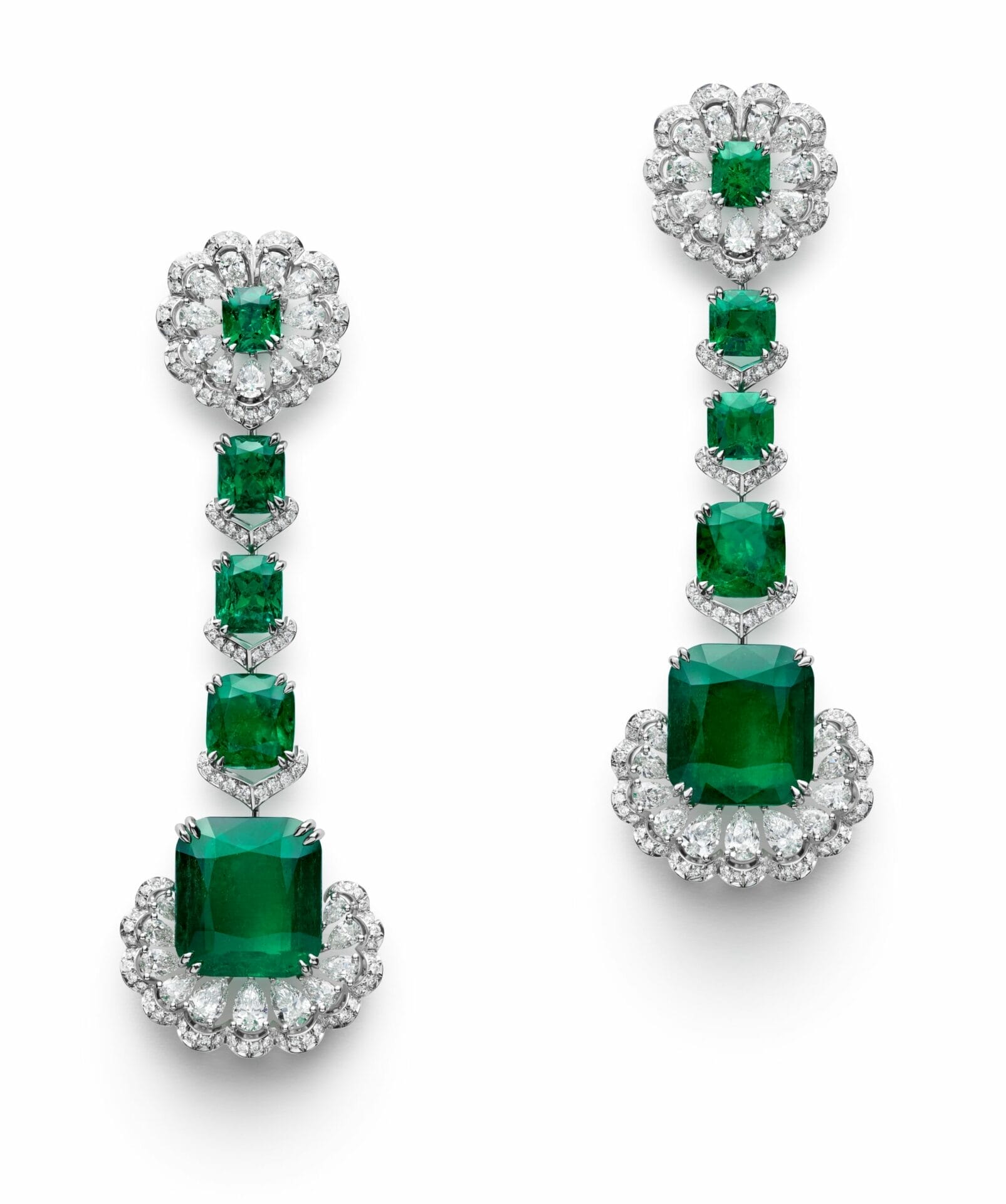 High Jewellery Earring_Muzo Emerald 2
