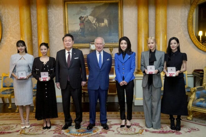 BLACKPINK in Buckingham Palace