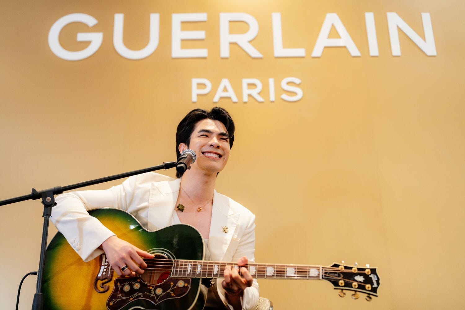 Guerlain 与 Mile Phakphum 共庆马来西亚首家精品店开幕