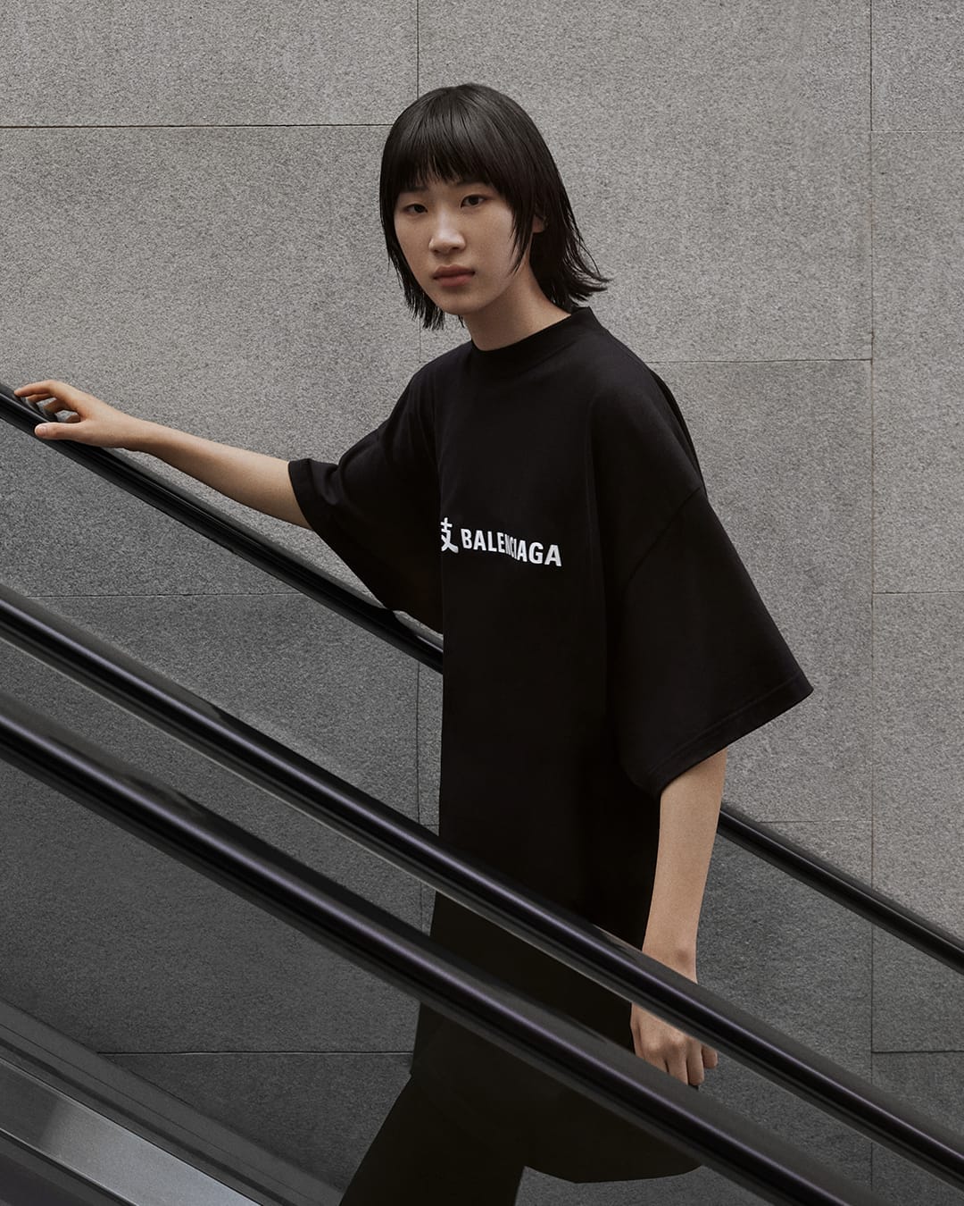 BALENCIAGA SPRING 25 EXCLUSIVE RELEASE – ALIPAY LOOK IMAGE 1