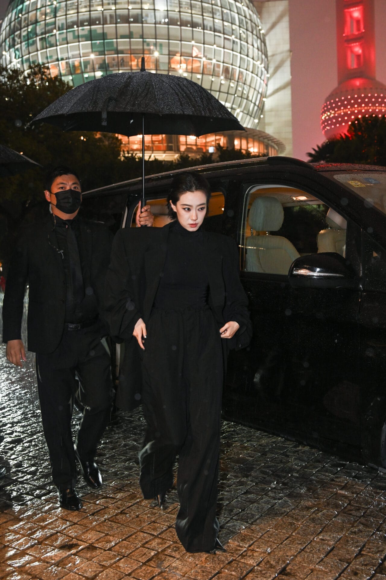 BALENCIAGA SPRING 25 VIP IMAGES_ZHANG XIAOFEI 2