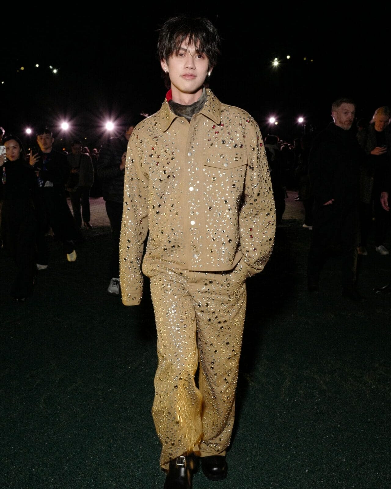 Burberry Winter 2024 Show – Roaming Arrivals