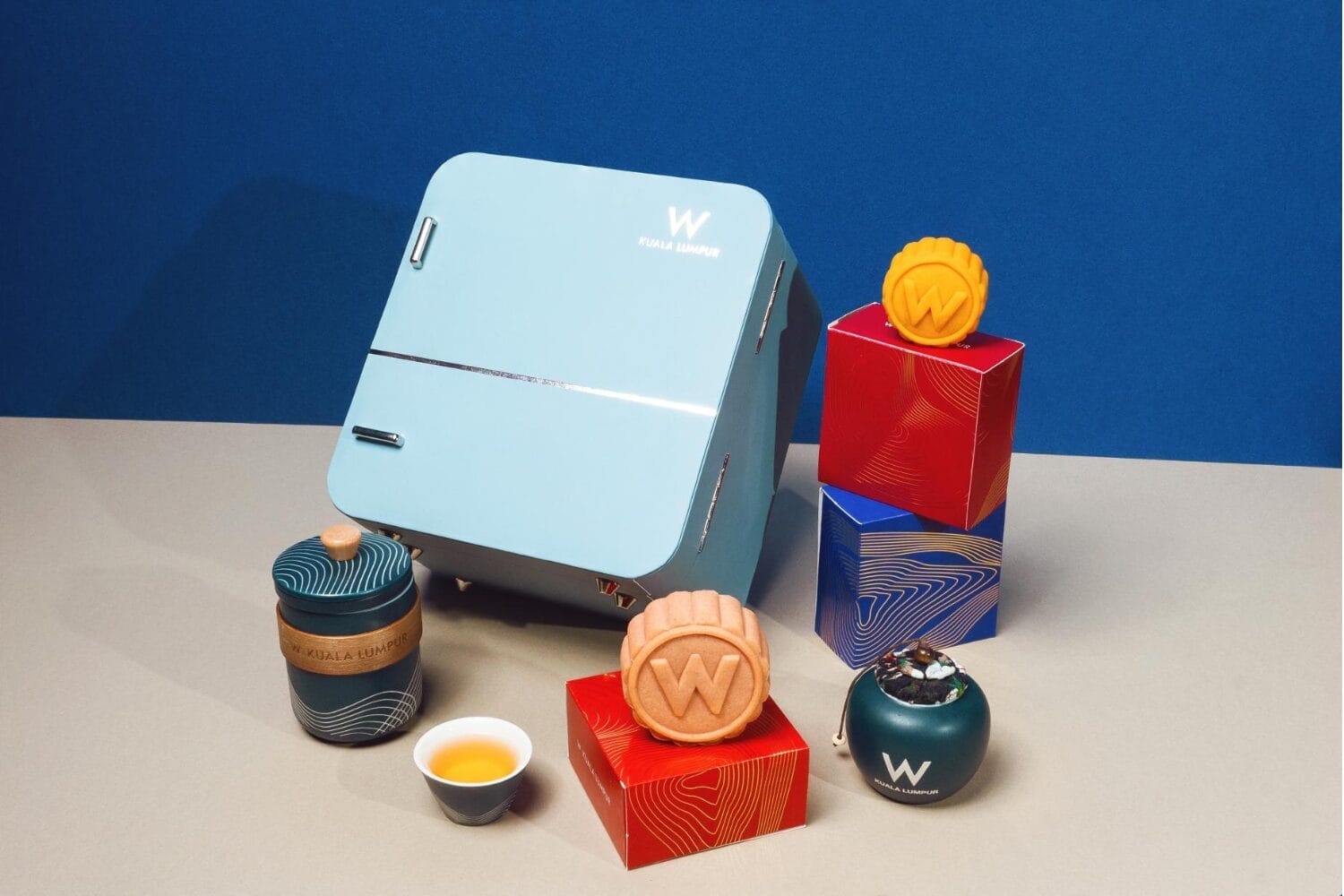 W Kuala Lumpur 中秋送好礼，Moonlit Mystique月饼礼盒箱时髦登场
