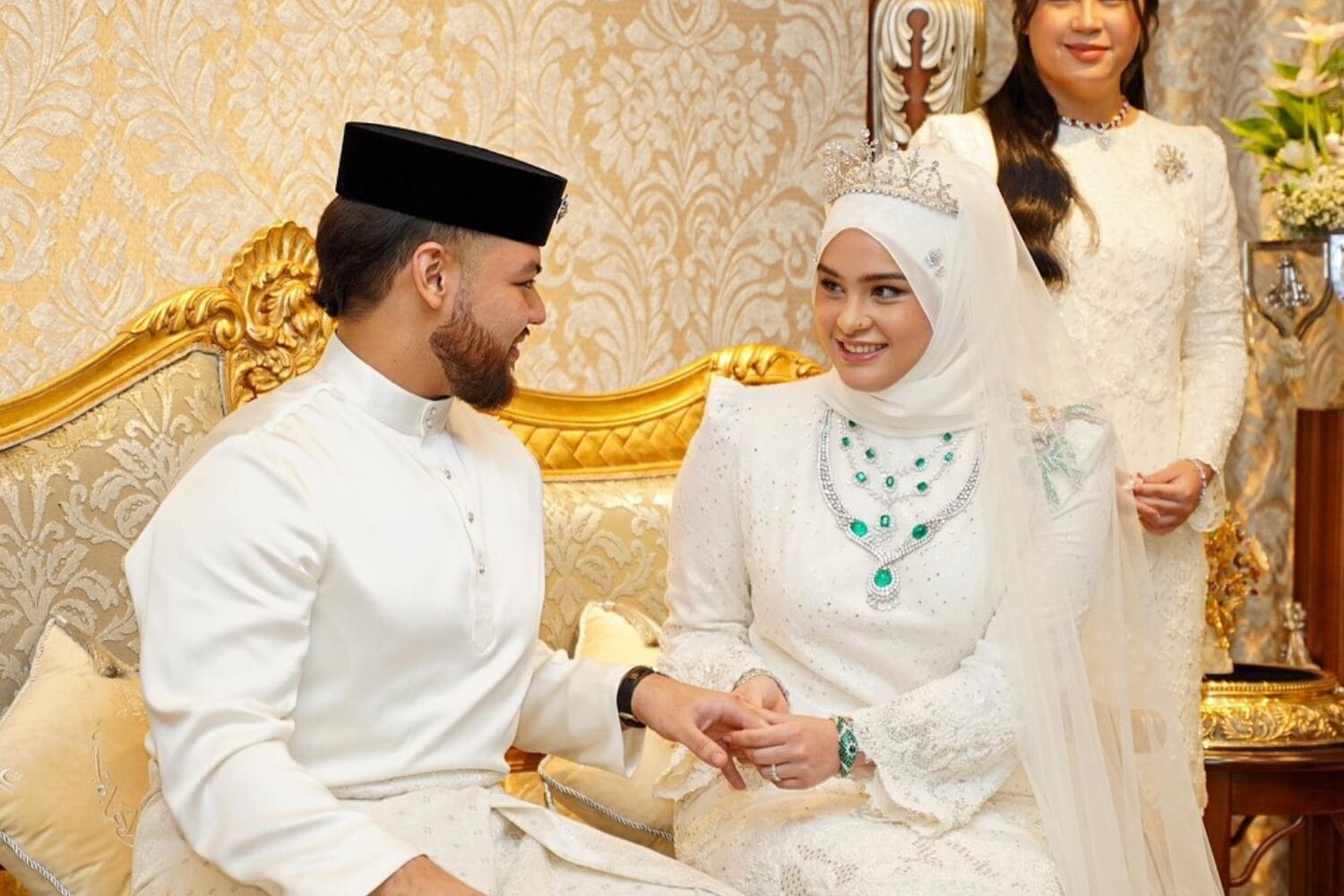 彭亨公主 Tengku Puteri Afzan Aminah 大婚，与子民共享喜悦！