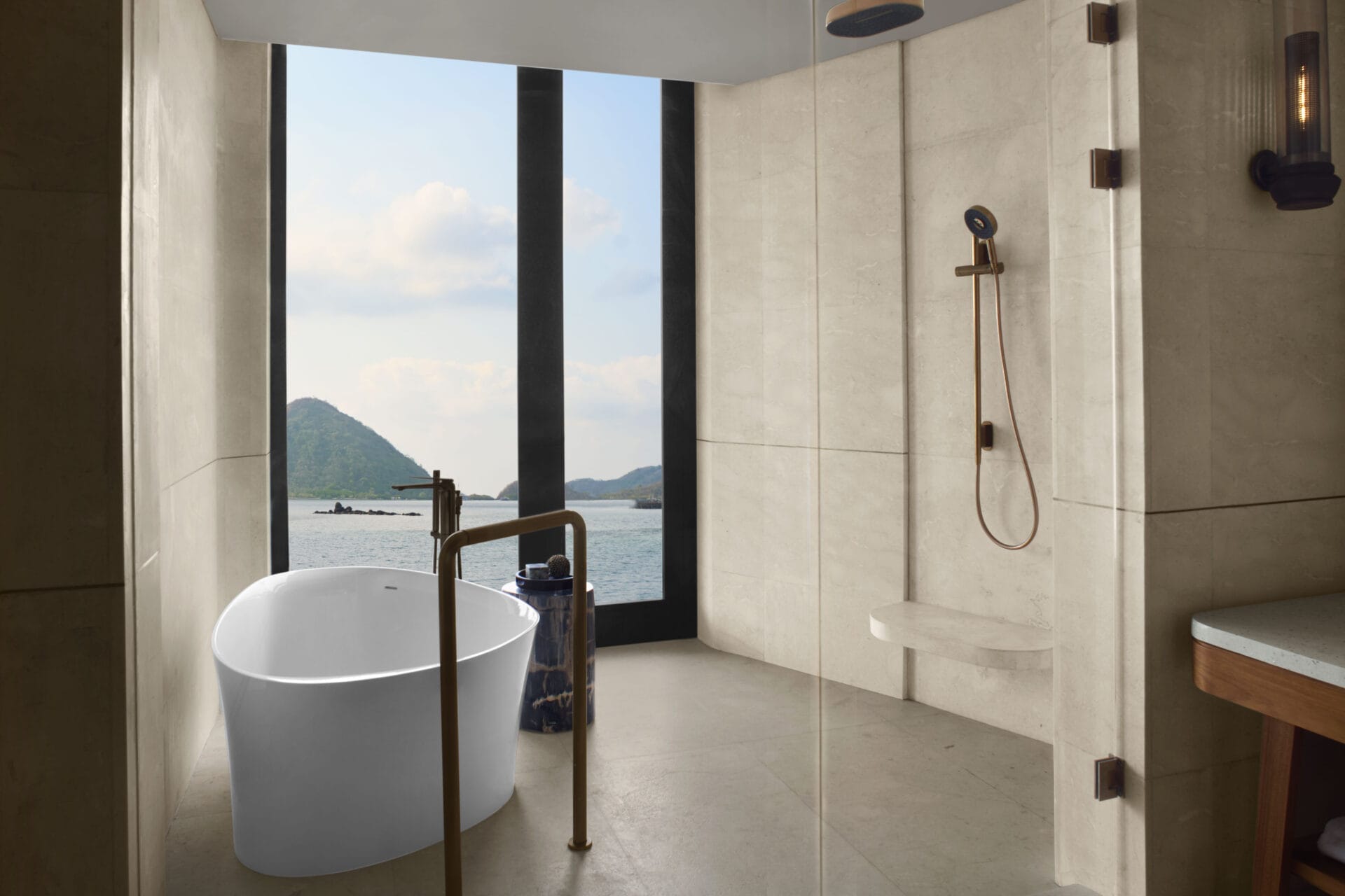 Sea Villa – bath and shower