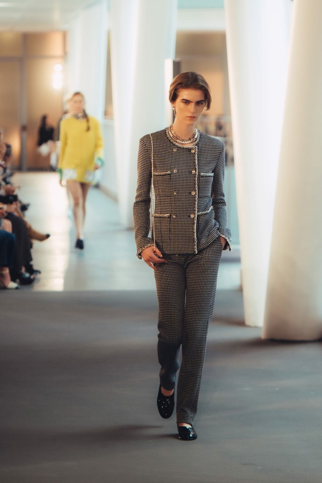 chanel_25c-replica-in-hong-kong-show_ambiance_copyright-chanel-10-LD