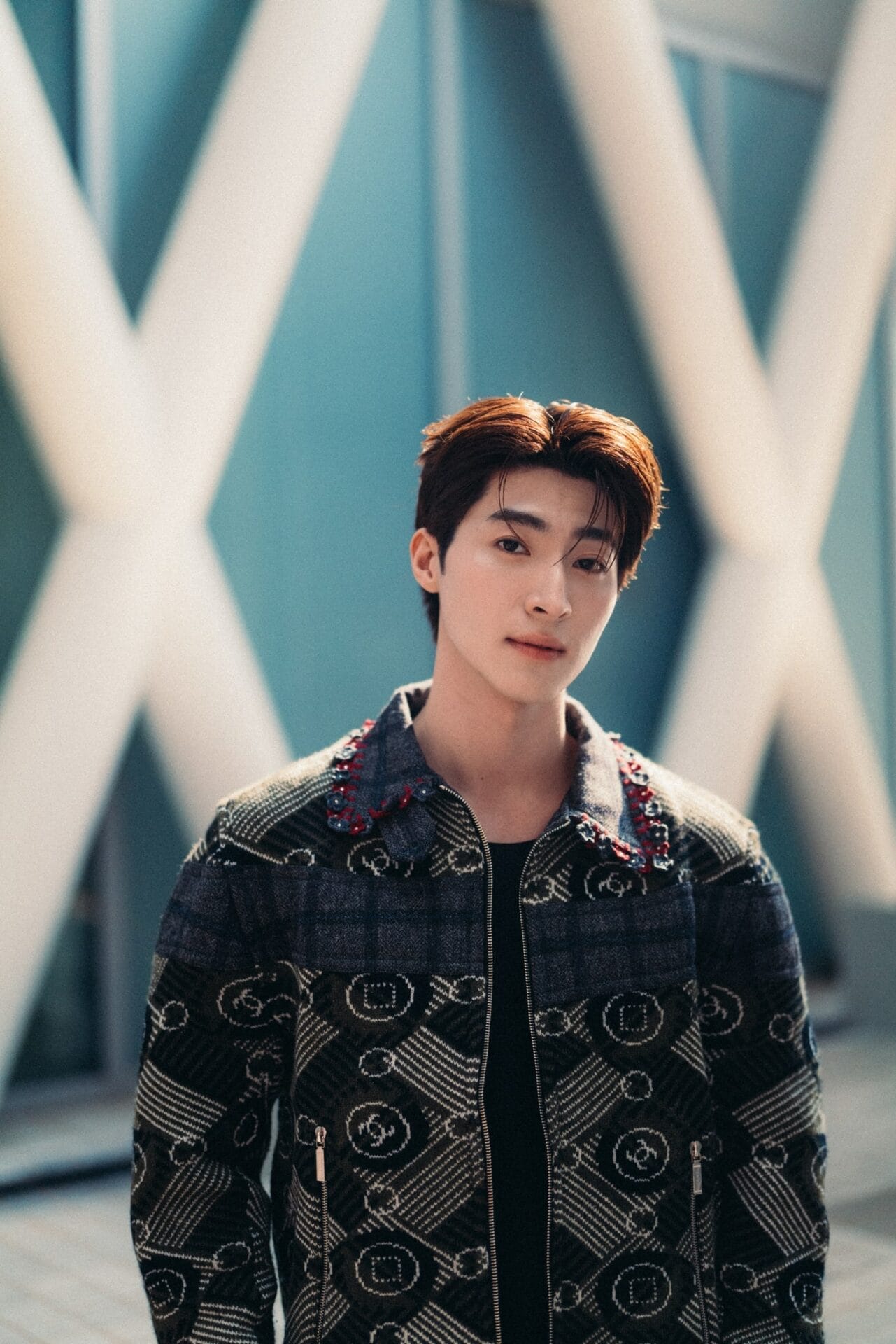 chanel_blue-pongtiwat-wearing-chanel-at-the-replica-cruise-in-hong-kong-5-november-2024-1-LD