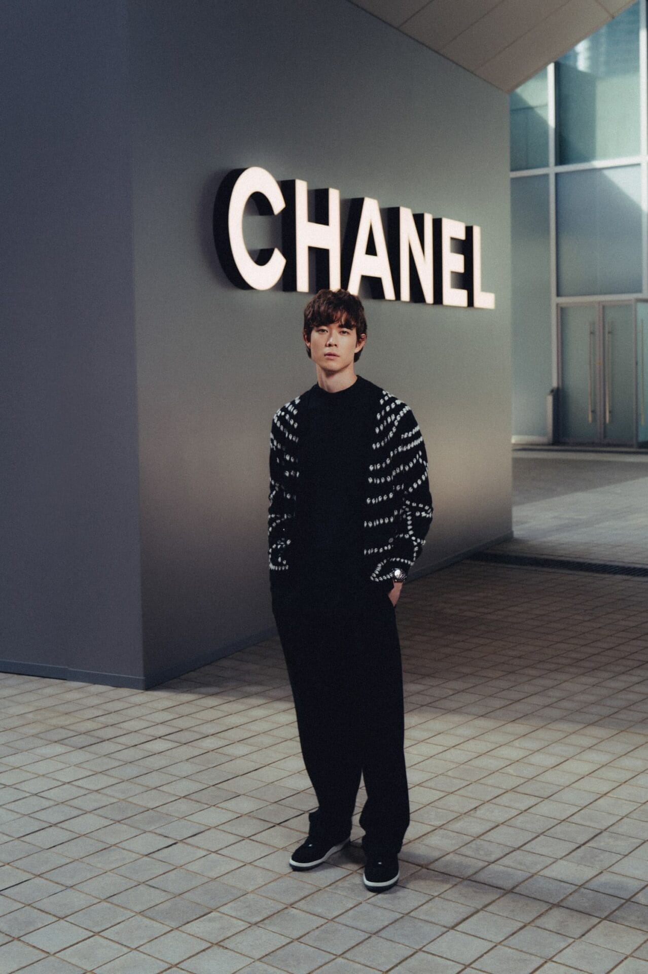 chanel_hio-miyazawa-wearing-chanel-at-the-replica-cruise-in-hong-kong-5-november-2024-2-LD