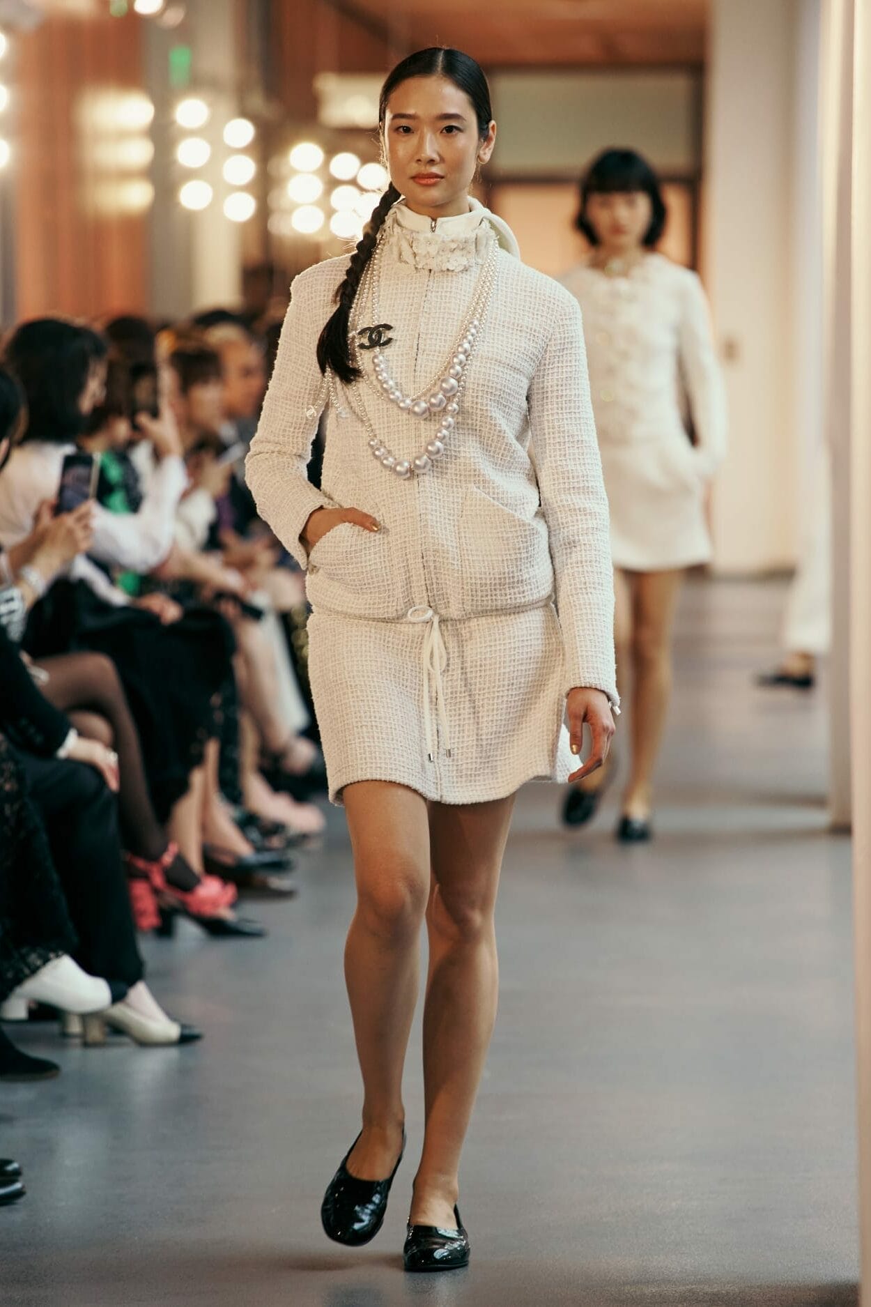 chanel_the-cruise-2024-25-show-in-hk_copyright-chanel-4-LD