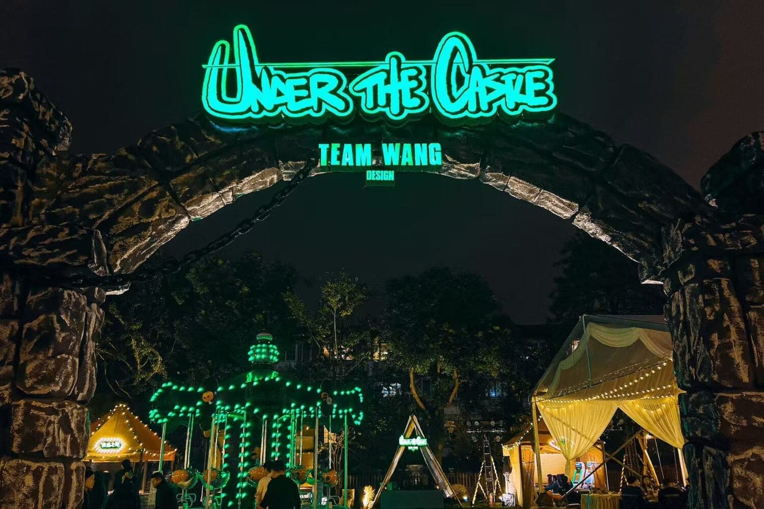 TEAM WANG design打造Under the Castle节日体验系列