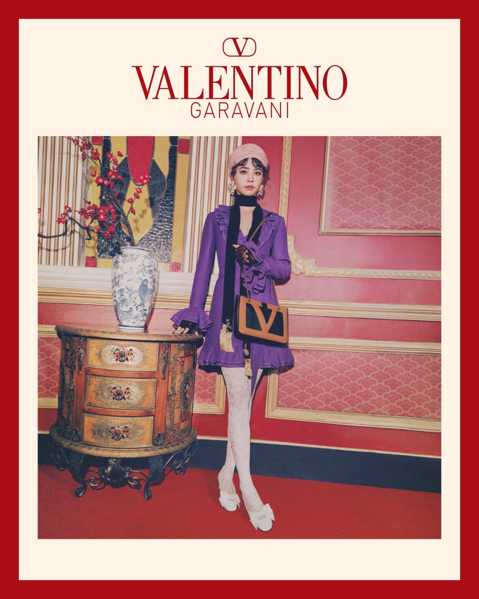 Valentino_SS25-CNY_Logo_4x5_04