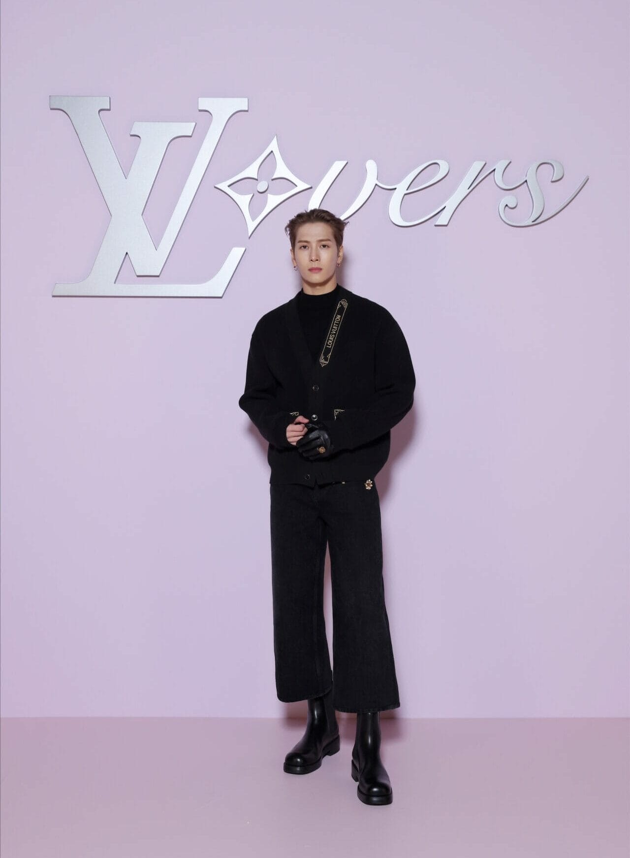 8 JACKSON WANG