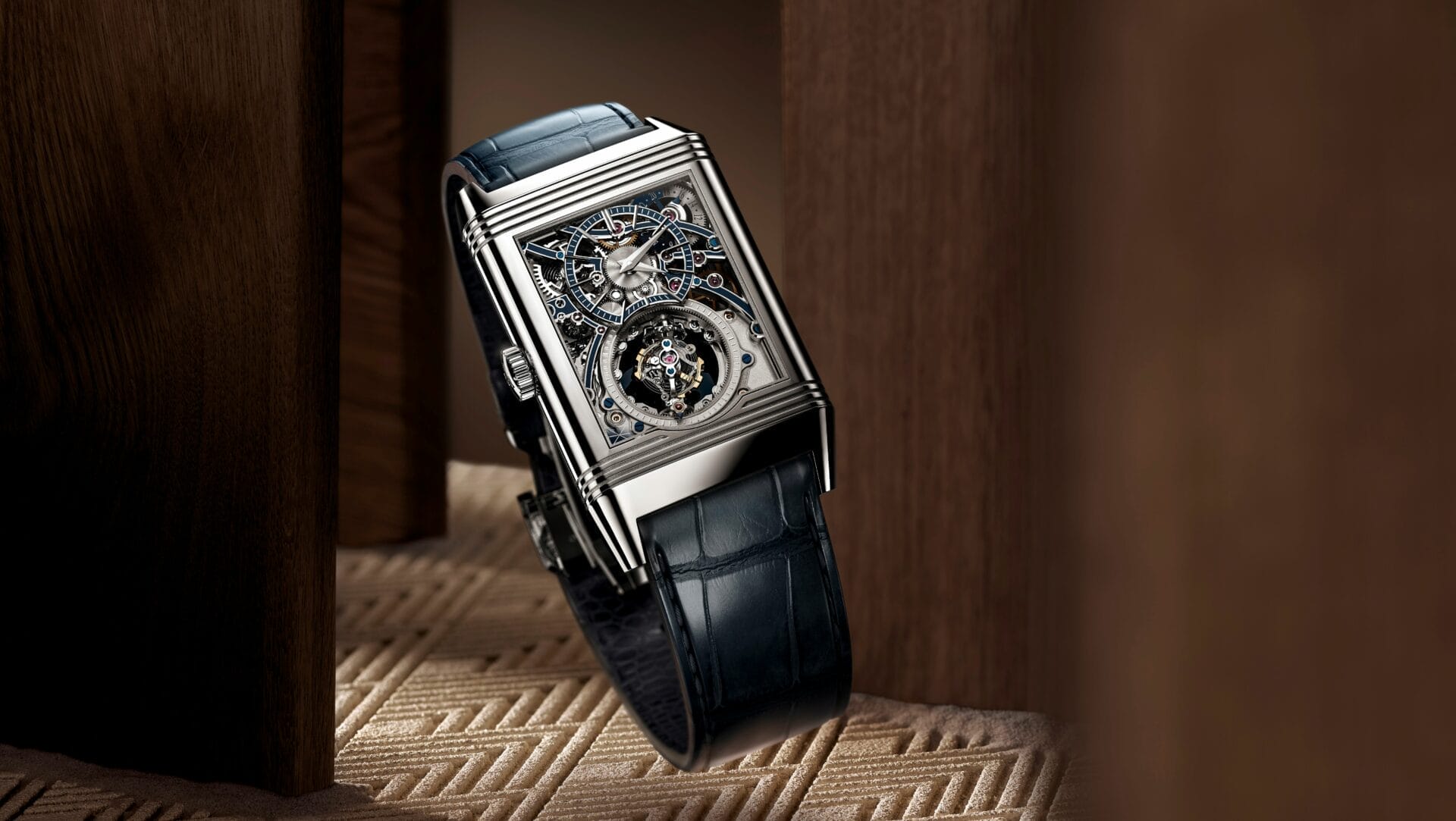 2025-q39434e1-reverso-ha-gyro4-levitation2-adobe98-16-9