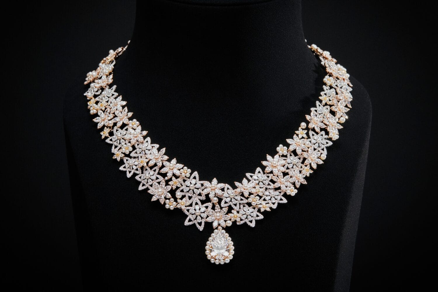 Dior Milly Dentelle 高级珠宝系列绽放繁花幻境