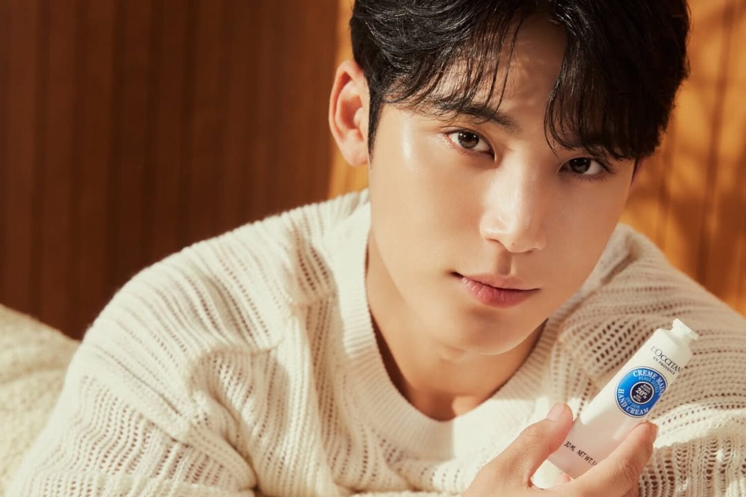 男星攻占美容与美妆界