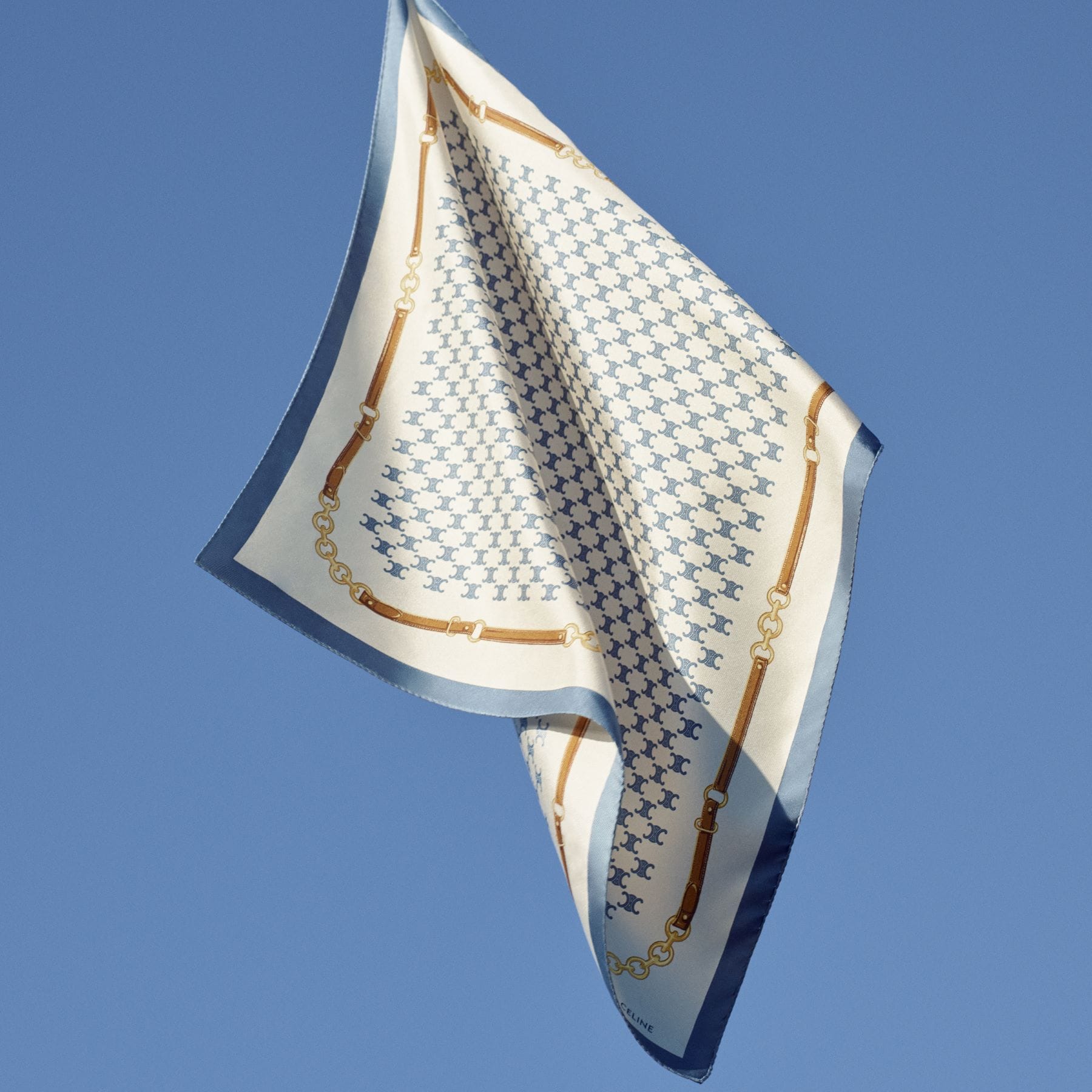 12_2025_WOMEN_SUMMER_25_ETE CELINE_2400PX_32