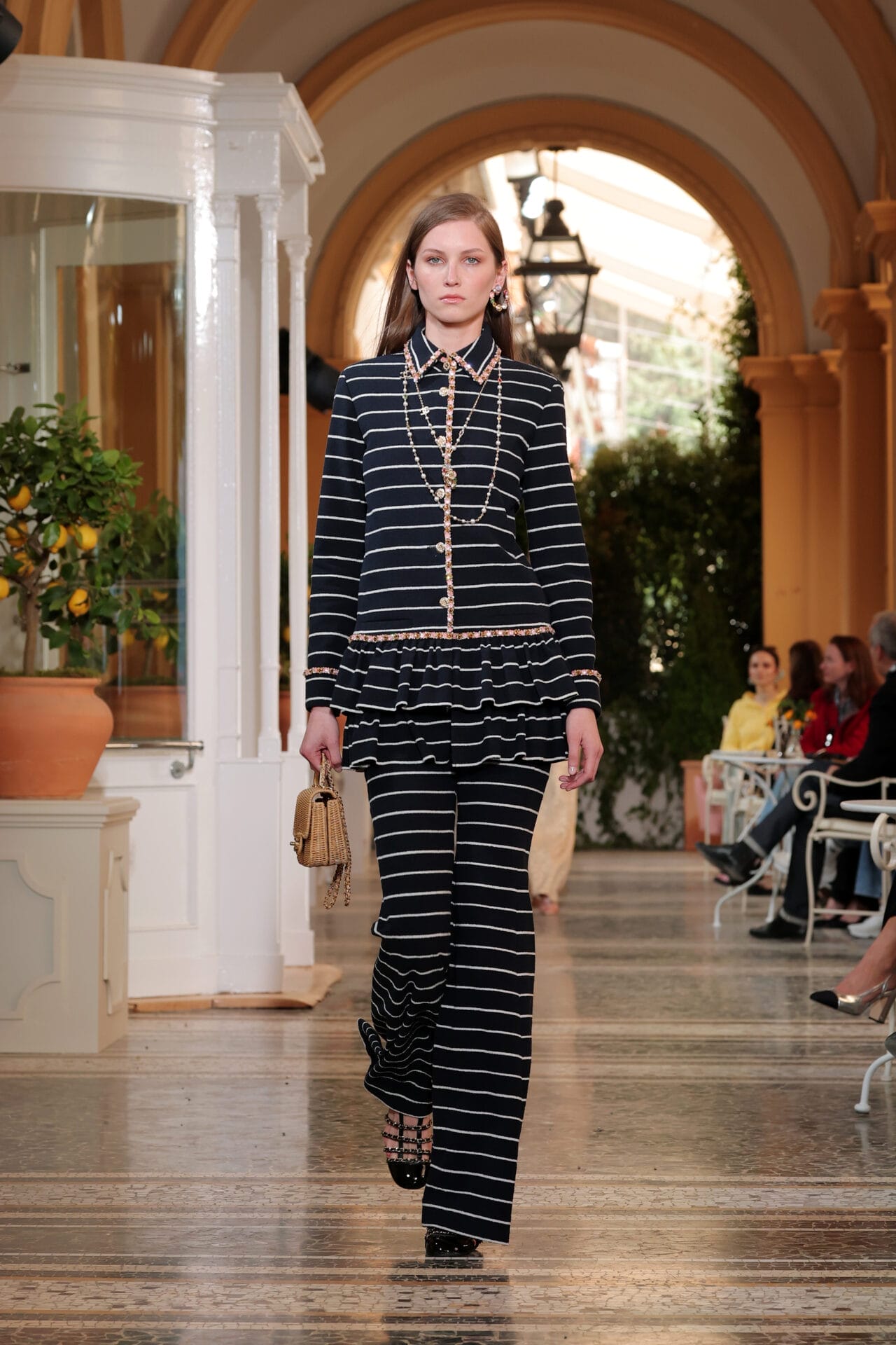 Chanel Cruise 2025 – Runway