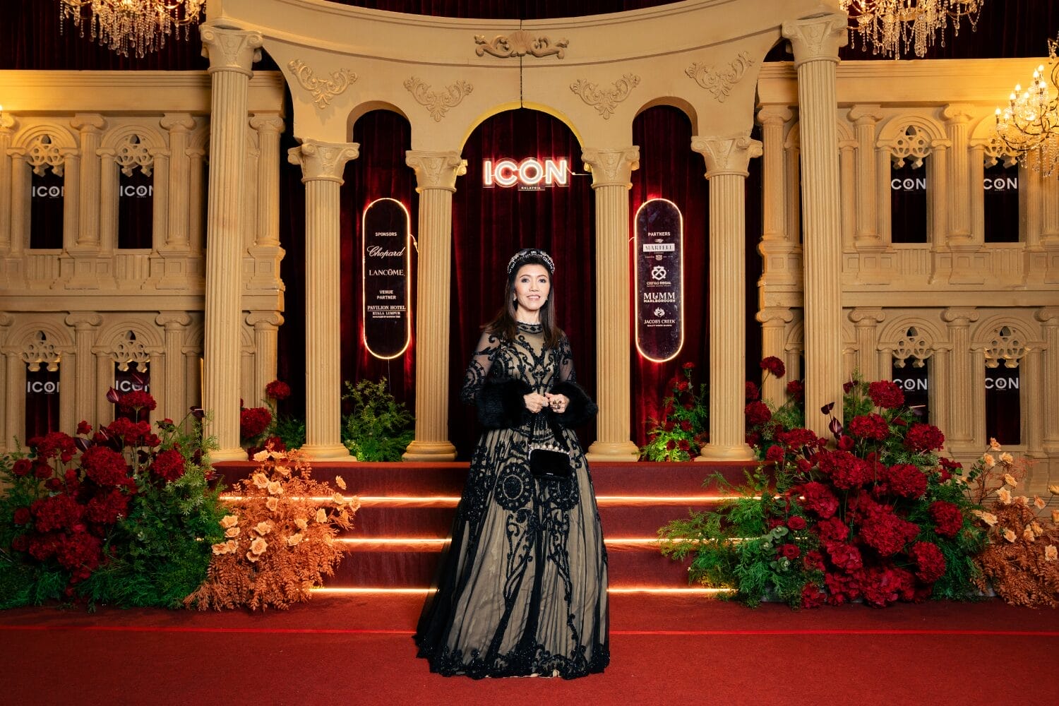 《ICON 风华》18 周年晚宴红毯：名人亮眼穿搭闪耀全场！