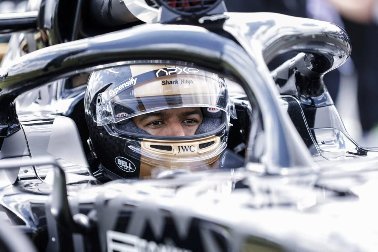 IWC万国表携手F1电影巨作，时计与赛车的速度激情交响