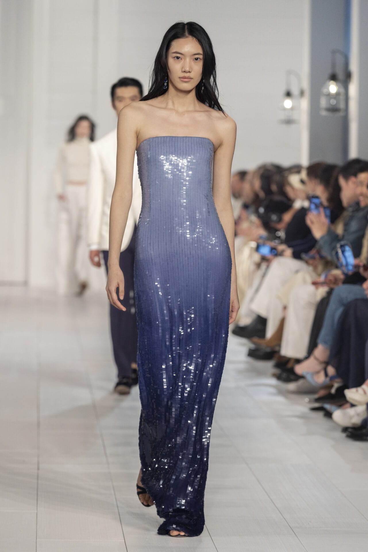 STILLS_RUNWAY_FULL_LOOK_0008