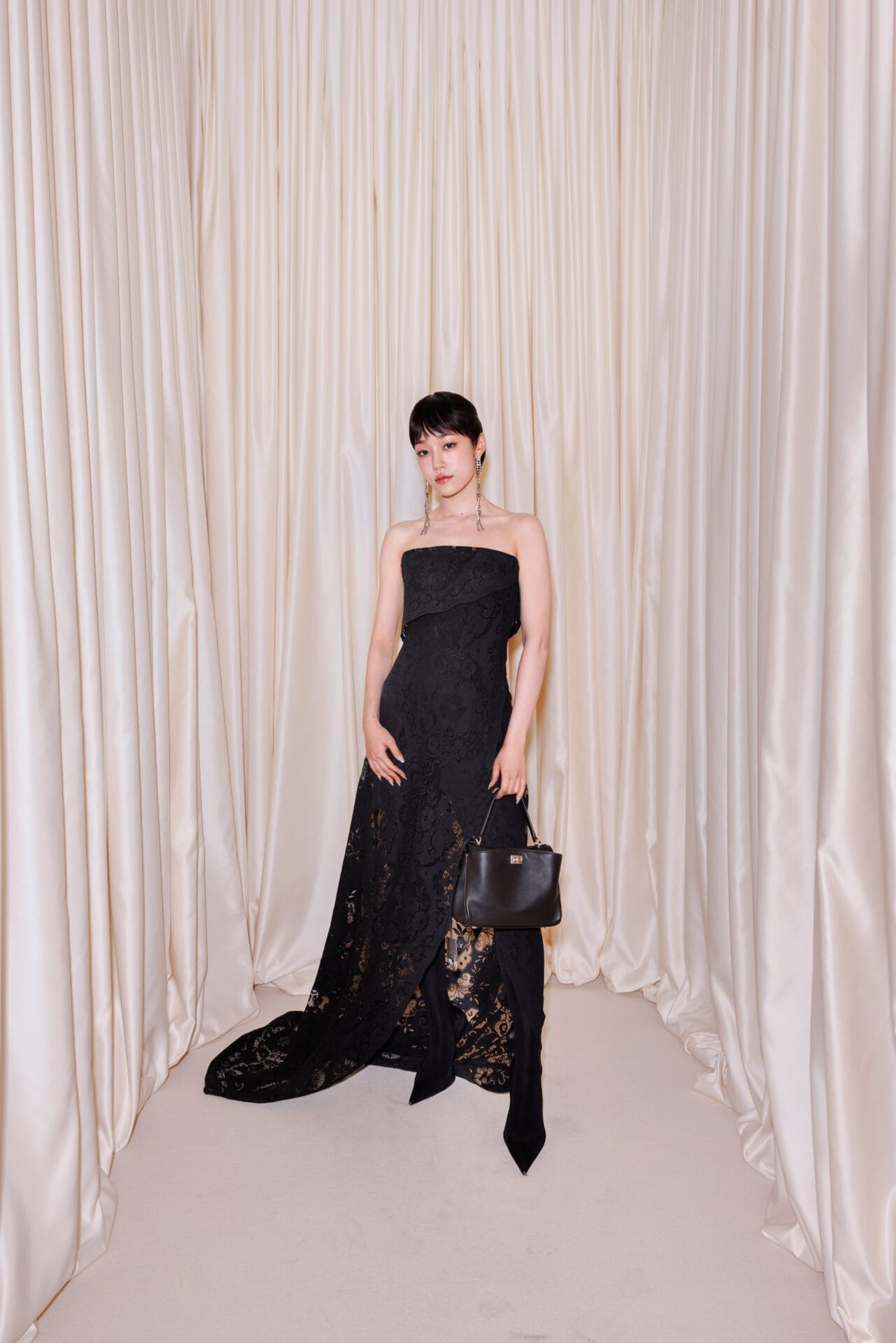 BALENCIAGA COUTURE 54 VIP IMAGE_German Larkin – Roh Yoonseo