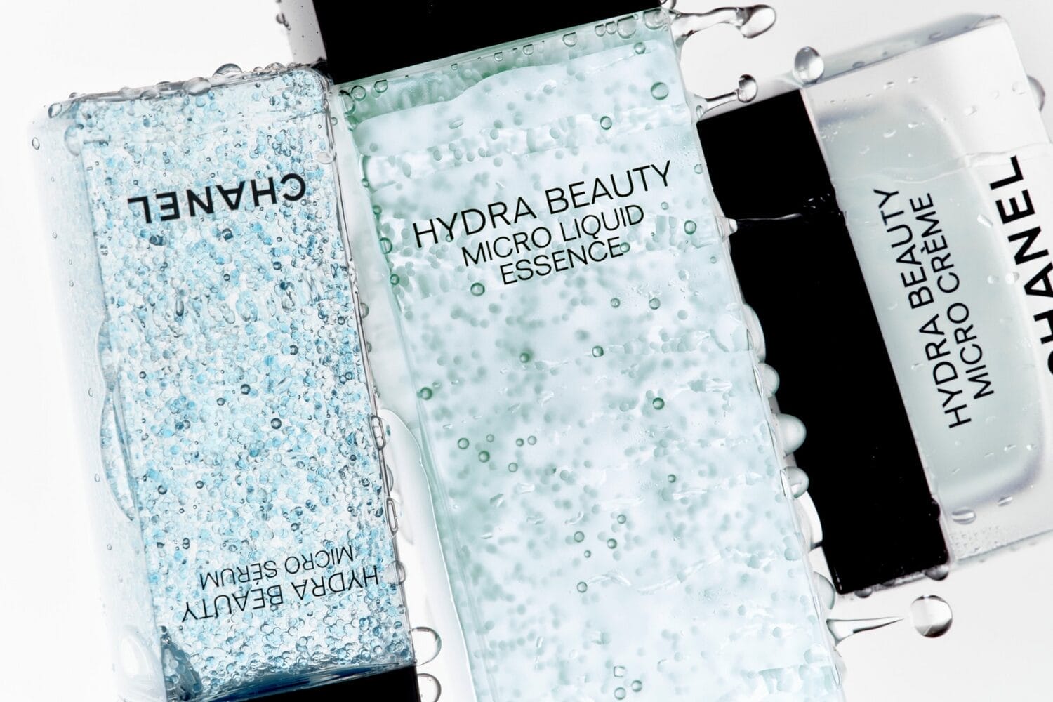 长途飞行也能美丽落地，空中保养全攻略！