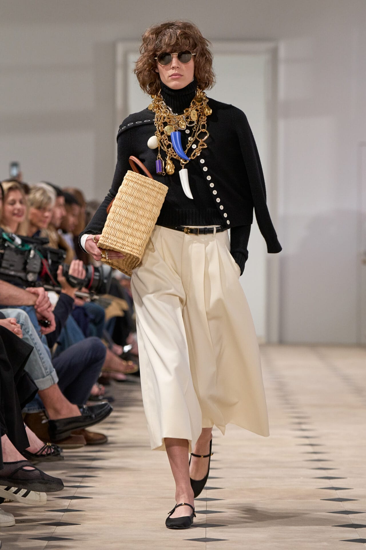 Look 02