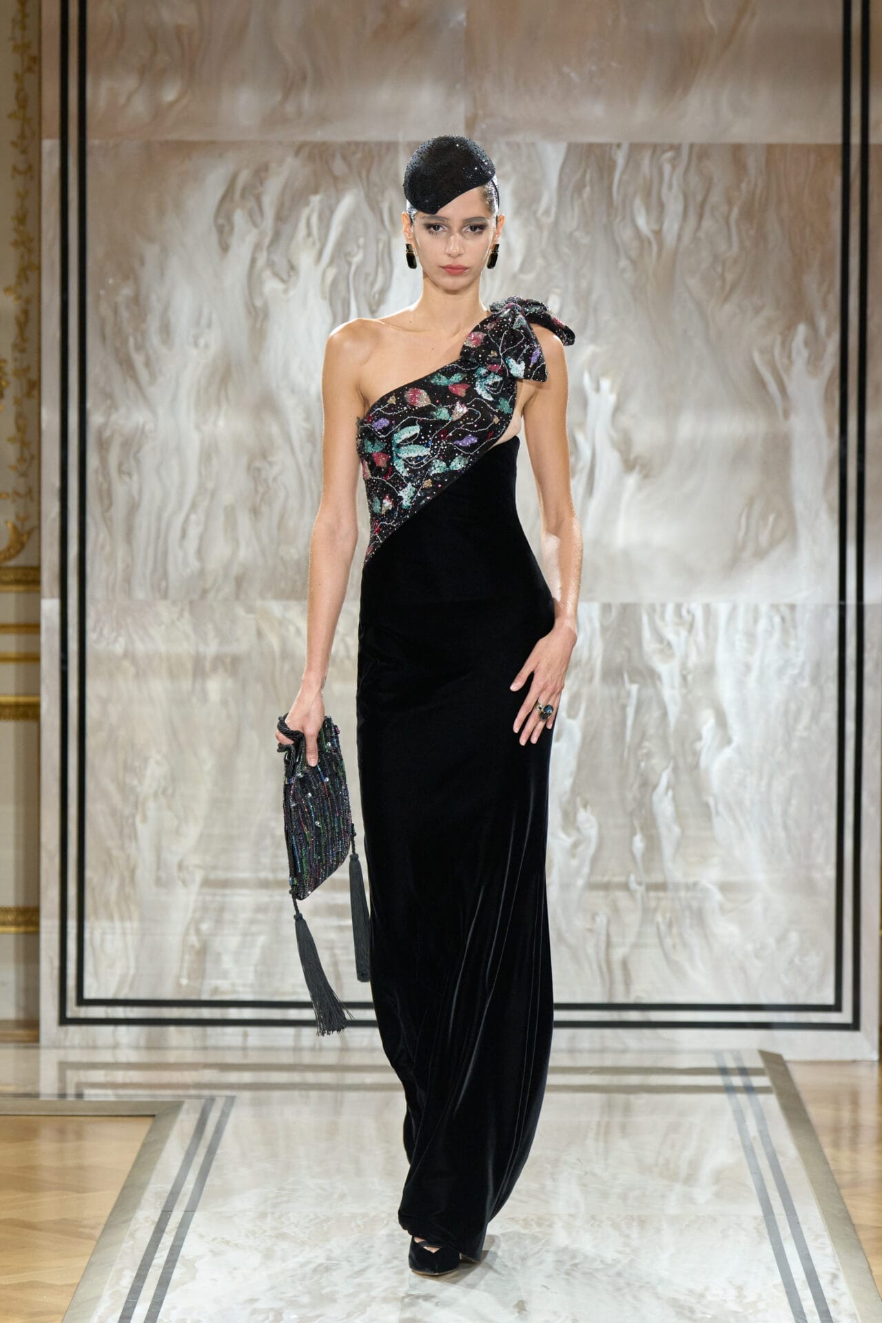 Look 16