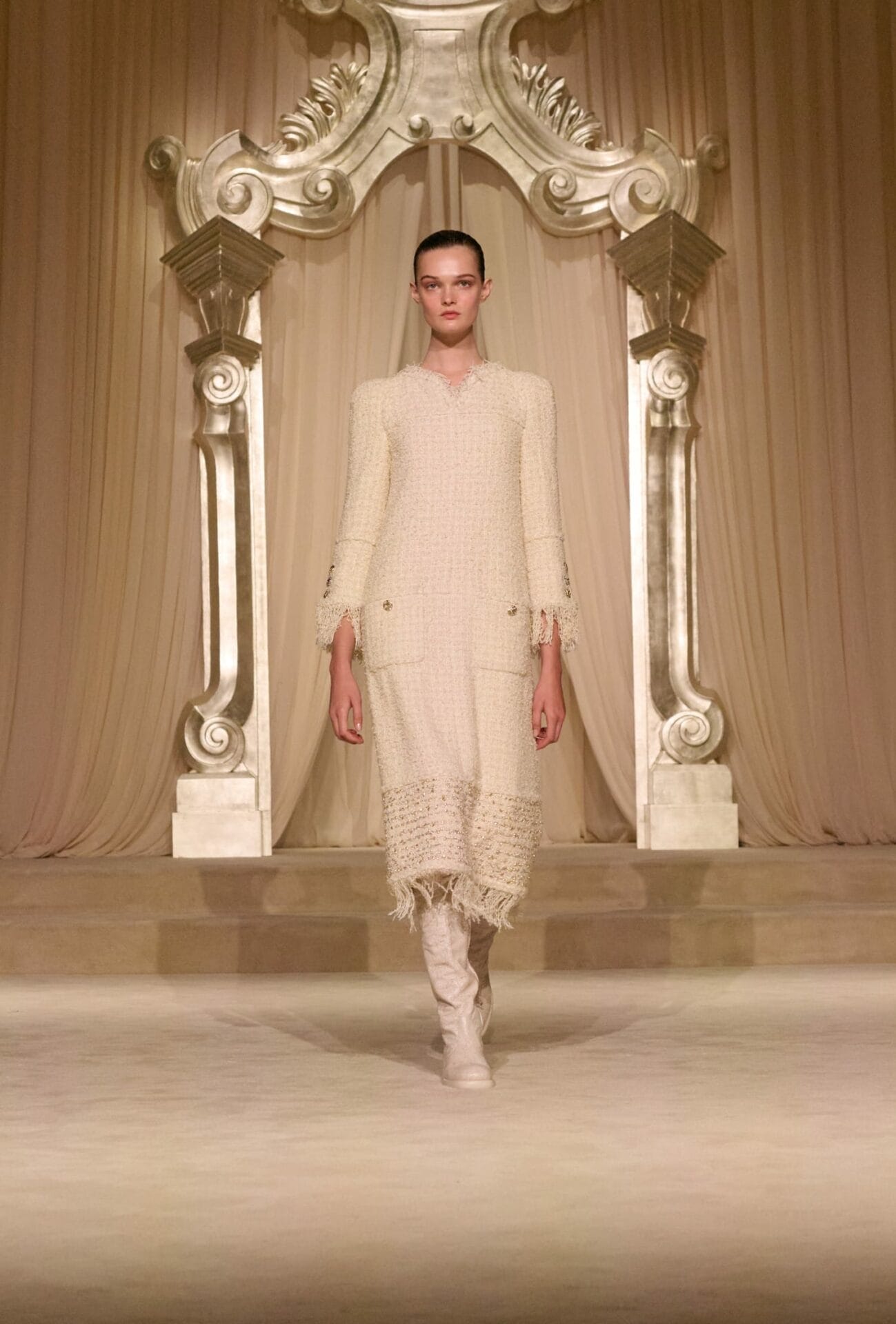 chanel_fw-2025-26-hc-copyright-chanel-look-1-LD
