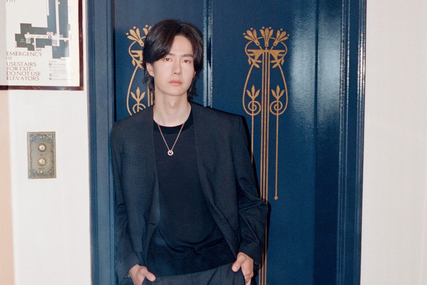 Chanel Coco Crush 与王一博、窦靖童，邂逅十年传奇