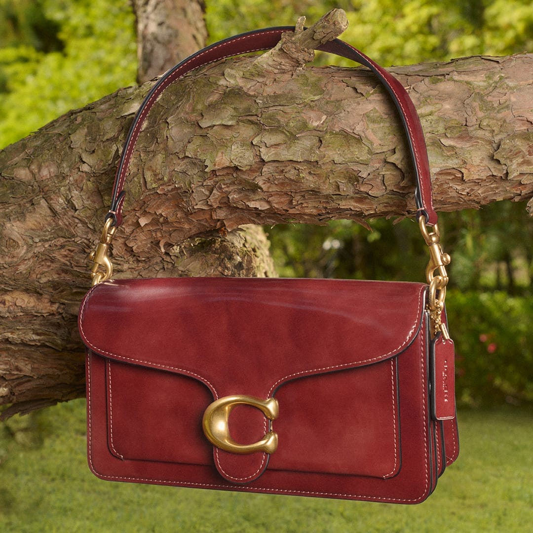 Coach Revive Your Courage Campaign_CW631_Red_1x1