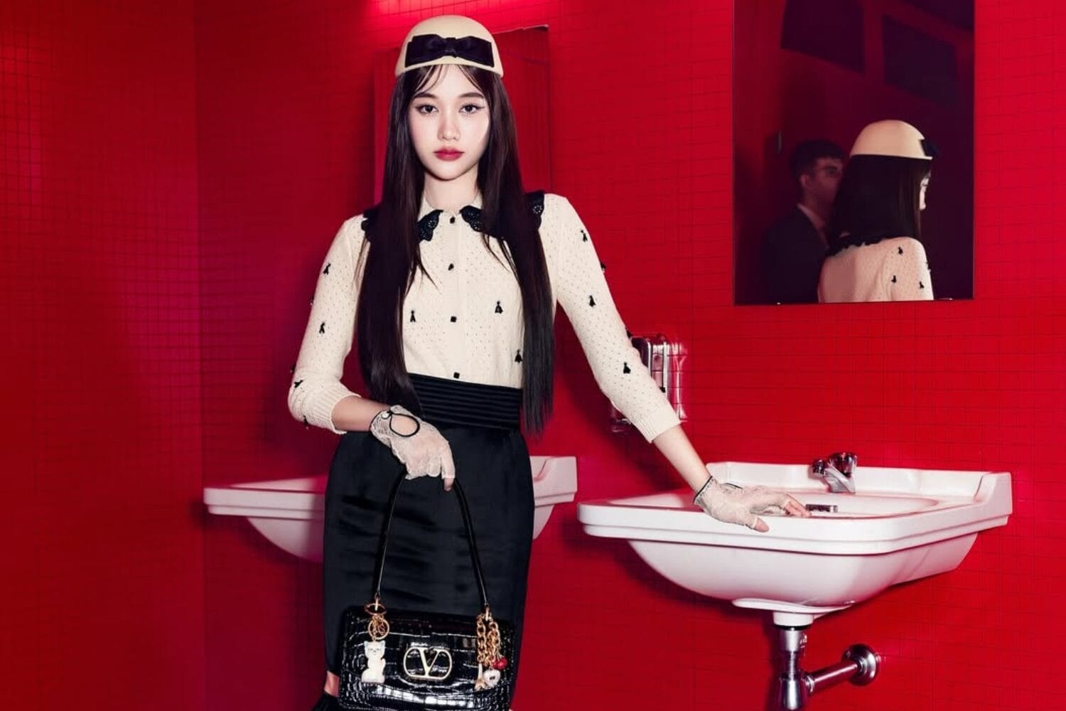 Freen Sarocha 的时尚密码：红毯到日常穿搭全解析