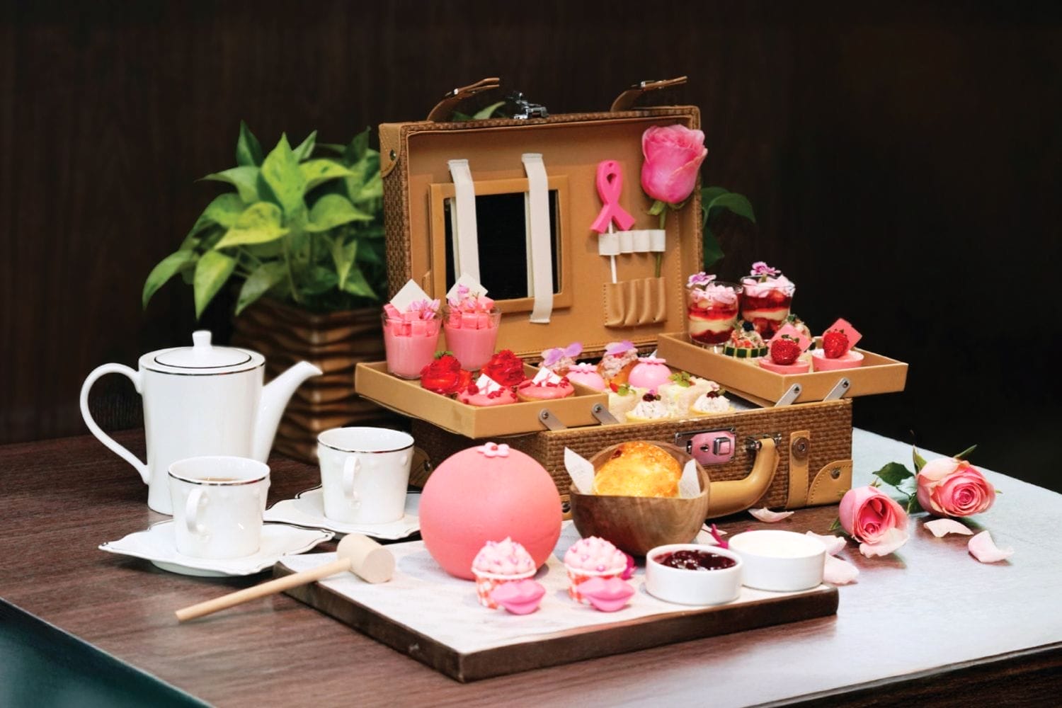 粉红十月：一场为爱绽放的下午茶