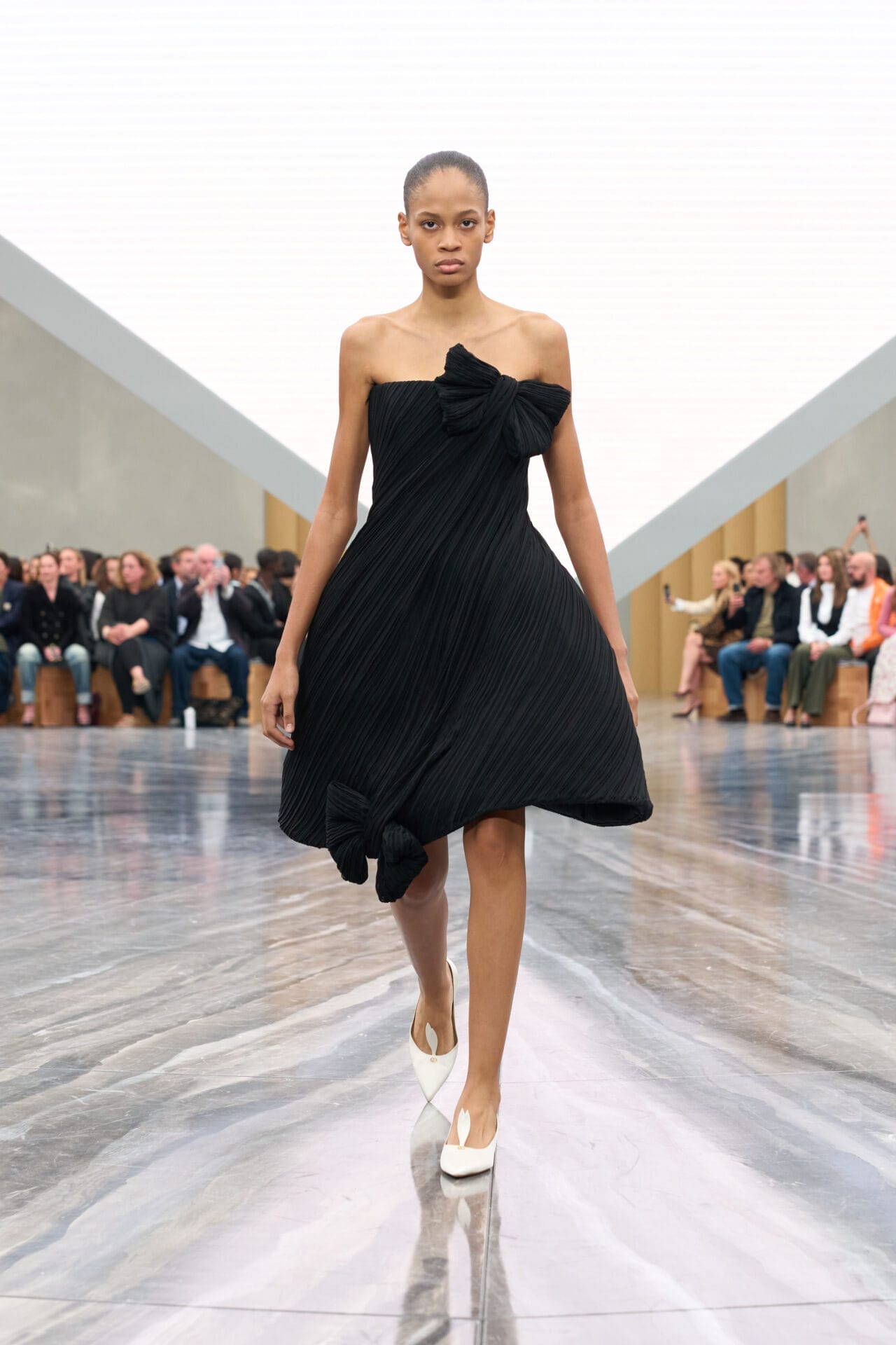 DIOR_MODE_FEMME_SPRING_SUMMER_2026_LOOK_16