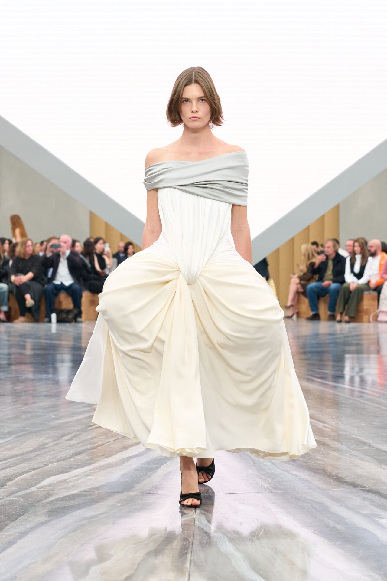 DIOR_MODE_FEMME_SPRING_SUMMER_2026_LOOK_26