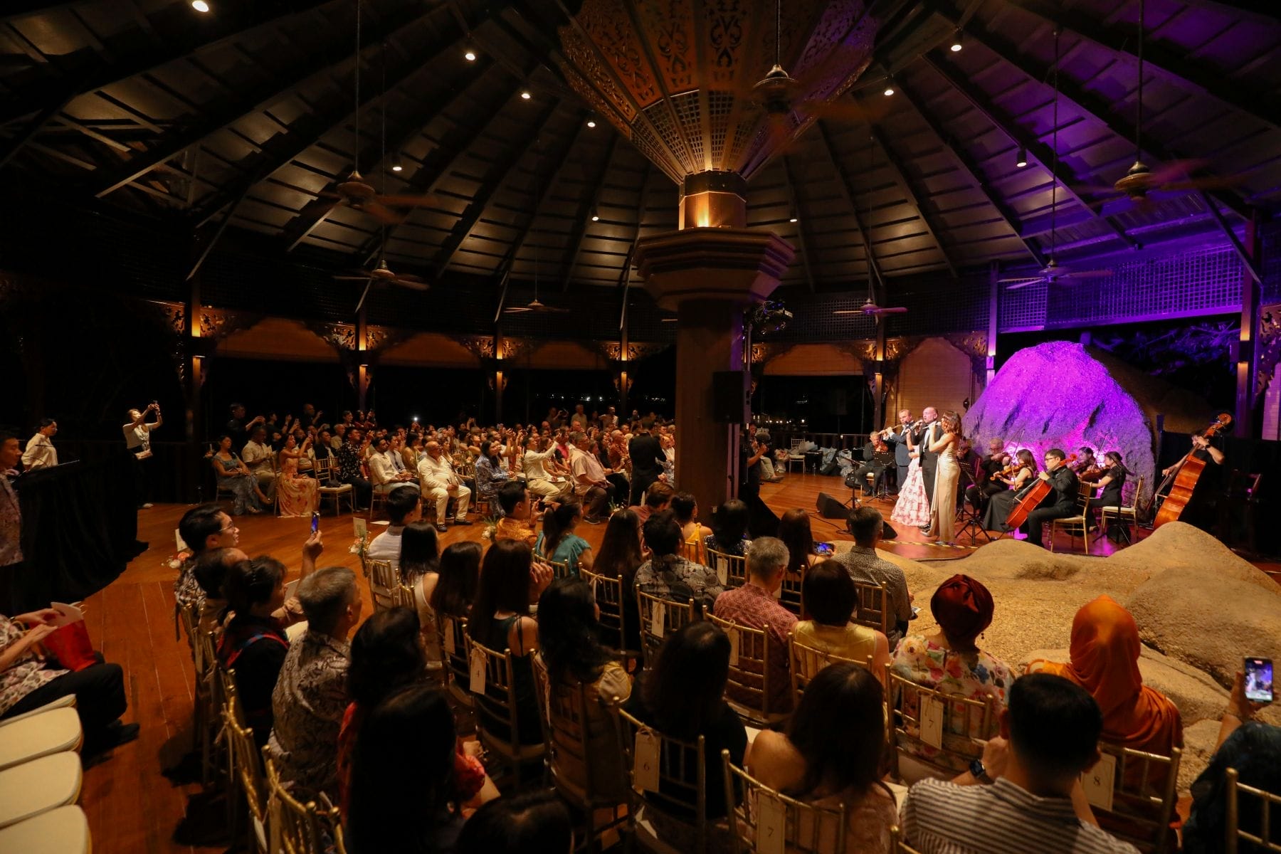 opera in paradise