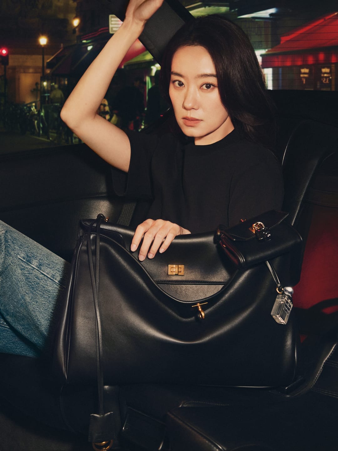 BALENCIAGA BY PIERPAOLO PICCIOLI DEBUT CAMPAIGN STILL LOOK NO LOGO IMAGE 6