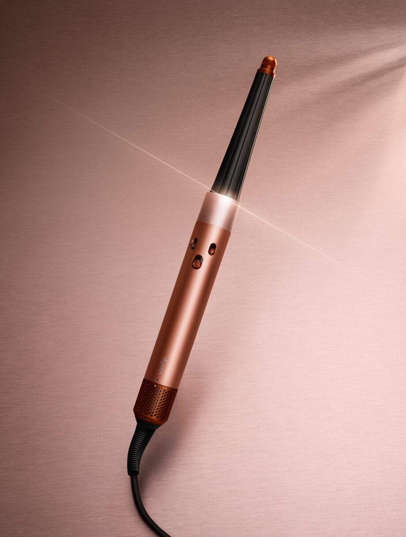 HS08_DKPCHLCHMBUR_154-RGB-Flatlay-Q42025-ConicalBarrel-LensFlare-A3_MIX